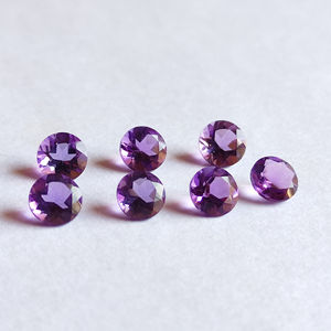 Vente en gros de haute qualité 7mm violet améthyste cabochon de pierres précieuses en vrac cristal naturel taille brillant toutes formes tailles approvisionnement en vrac - Product Image 1