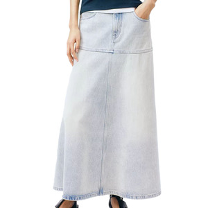 Descubre el Código de Frescura Veraniega con el Vestido Vaquero Azul Claro Ultra Largo de Cintura Alta, a la Moda Sin Límites - Product Image 1