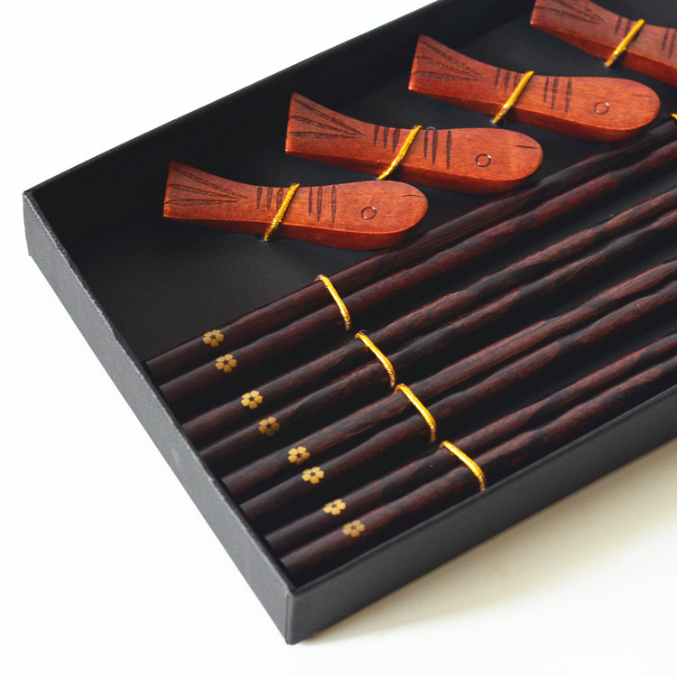 17 4 paires + 4 supports avec coffret cadeau