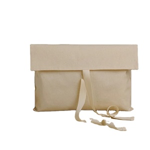 Sac d'emballage en coton biologique imprimé avec logo personnalisé, à rabat anti-poussière, recyclable, pour cadeaux et bijoux, certifié GOTS, vente en gros usine - Product Image 1