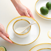 Vaisselle écologique pour hôtels, ensembles d'assiettes à dîner en porcelaine céramique de luxe, glaçure de couleur nordique, bordure dorée marbrée