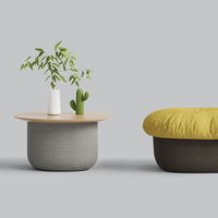 Pouf et table d'appoint modulables et polyvalents pour canapé modulaire, pour commande de mobilier de salon public ou de salle d'exposition