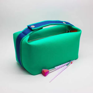 Trousse de maquillage de luxe en toile avec logo personnalisé, pochette à cosmétiques souple à fermeture éclair, organisateur de toilette élégant pour femmes, soins de la peau, voyage - Product Image 1