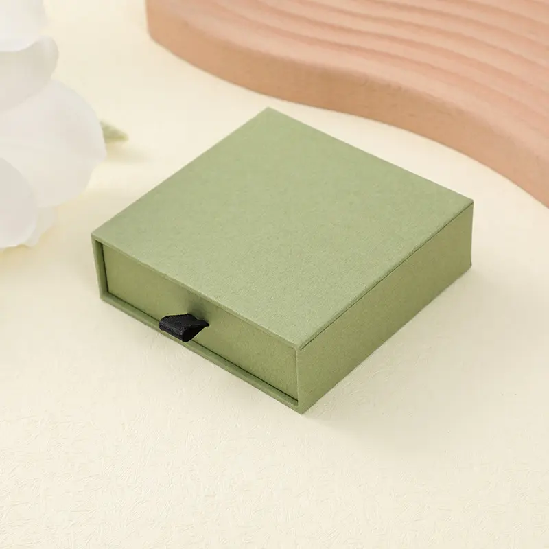 Экологичный логотип, напечатанный на заказ, жесткий Рециркулирующий стиль, картонная бумажная упаковка, выдвижная Подарочная коробка с ленточной ручкой