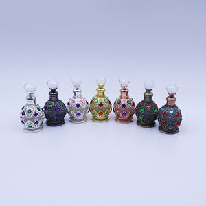 Оптовая продажа, креативные новые специальные винтажные арабские украшения, 15 мл, улучшенный вкус, инкрустация, бутылка с эфирным маслом - Product Image 3