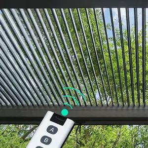 Pergolato moderno in alluminio con tetto bioclimatico per parasole