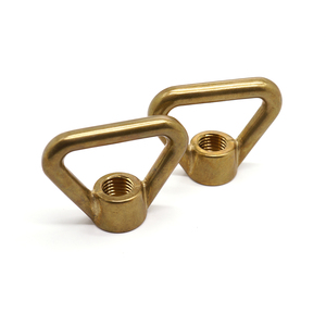 Écrous triangulaires en laiton à filetage femelle pour applications de levage intensives - Product Image 5