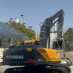 Excavadora de cadenas Hyundai 220LC-9S de 22 toneladas de alta calidad, año 2019, procedente de Corea, con componentes originales de motor y bomba incluidos. - Product Image 1