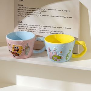 Taza de Porcelana de Alta Calidad con Diseño de Dibujos Animados, Taza de Cerámica con Asa y Relieve de Bob Esponja para Oficina y Hogar - Product Image 4