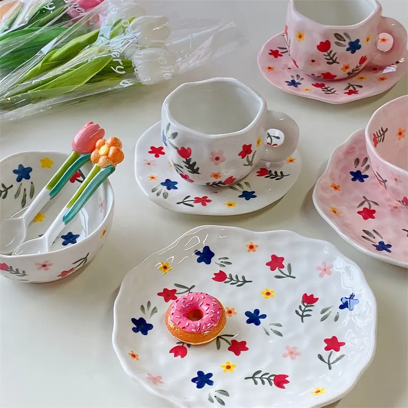 Lelyi Korean ins hand bemalte kleine Blume Kaffeetasse und Untertasse niedlichen leichten Luxus Keramik Geschirr Set