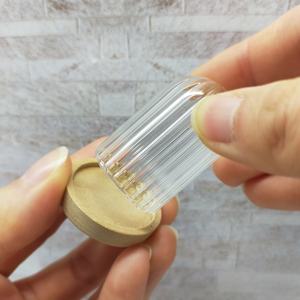 Cúpula de Cristal Transparente en Miniatura con Base de Madera para Decoración - Product Image 3