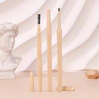 Crayon à sourcils rétractable 2 en 1 avec brosse, pour des arches définies, combler les espaces, estomper uniformément, formule waterproof et anti-bavures