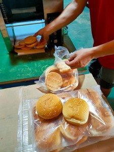 Máquina automática transportadora de hamburguesas Bollos Lote <span class=keywords><strong>Mcdonalds</strong></span> Burger Bun Calentador Eléctrico <span class=keywords><strong>Hamburguesa</strong></span> Restaurante industrial Tostadora de bollos - Product Image 5