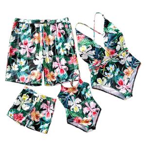 Conjunto de Bikini Personalizado de Una Pieza para Familia, 4 Piezas, Traje de Baño Deportivo para Mujer, Estampado de Flores Rojas - Product Image 3