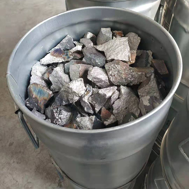 A high content FeMo 60 iron molybdenum alloy for casting