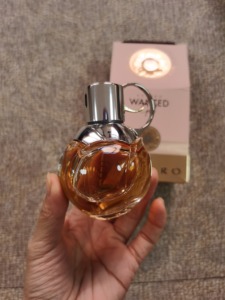 Perfume Original Wanted Girl Eau <span class=keywords><strong>De</strong></span> Parfum 80ml para Mujer, Fragancia Gourmand <span class=keywords><strong>de</strong></span> <span class=keywords><strong>Caramelo</strong></span> <span class=keywords><strong>de</strong></span> Larga Duración, Botella en Forma <span class=keywords><strong>de</strong></span> Pistola - Product Image 3