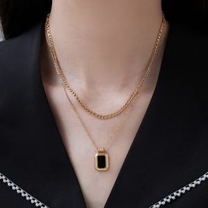Collier pour femme en acier inoxydable noir double couche, style romain, géométrique, tendance, idéal pour les fêtes, vente en gros d'usine - Product Image 3