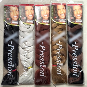 Extensions de cheveux synthétiques résistantes à la chaleur Julianna Wholesale, fibres lisses à base de protéines organiques, double trame, cheveux crépus pour tressage - Product Image 1