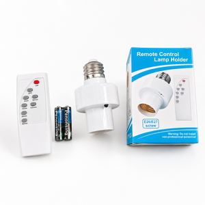 Adaptateur de douille de lampe E26/E27 avec télécommande Aulipur, interrupteur à minuterie sans fil pour ampoule LED - Product Image 1