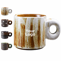 Mug en céramique 11oz (320ml) avec anse épaisse, personnalisable avec marque privée, en grès artisanal, pour l'approvisionnement de cadeaux d'hôtels de luxe