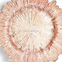 Lot de 50 Assiettes de Présentation Durables Transparentes 33 cm avec Bord Doré Motif Floral Corail Design Moderne Classique pour Mariage et Réceptions