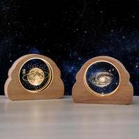 Lampe de nuit en cristal ciel étoilé 3D avec base LED lumineuse en résine, ornement de bureau et de salon portable