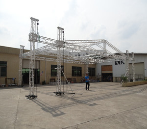 Structure de treillis d'éclairage extérieur à installation rapide en alliage d'aluminium, treillis modulaire avec toit courbé - Product Image 3
