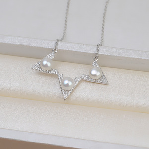Collar de Plata S925 para Mujer, Versión Coreana, con Colgante de Perla para Clavícula, Colgante de Moda con Diseño de Cuerno de Reno Navideño - Product Image 4