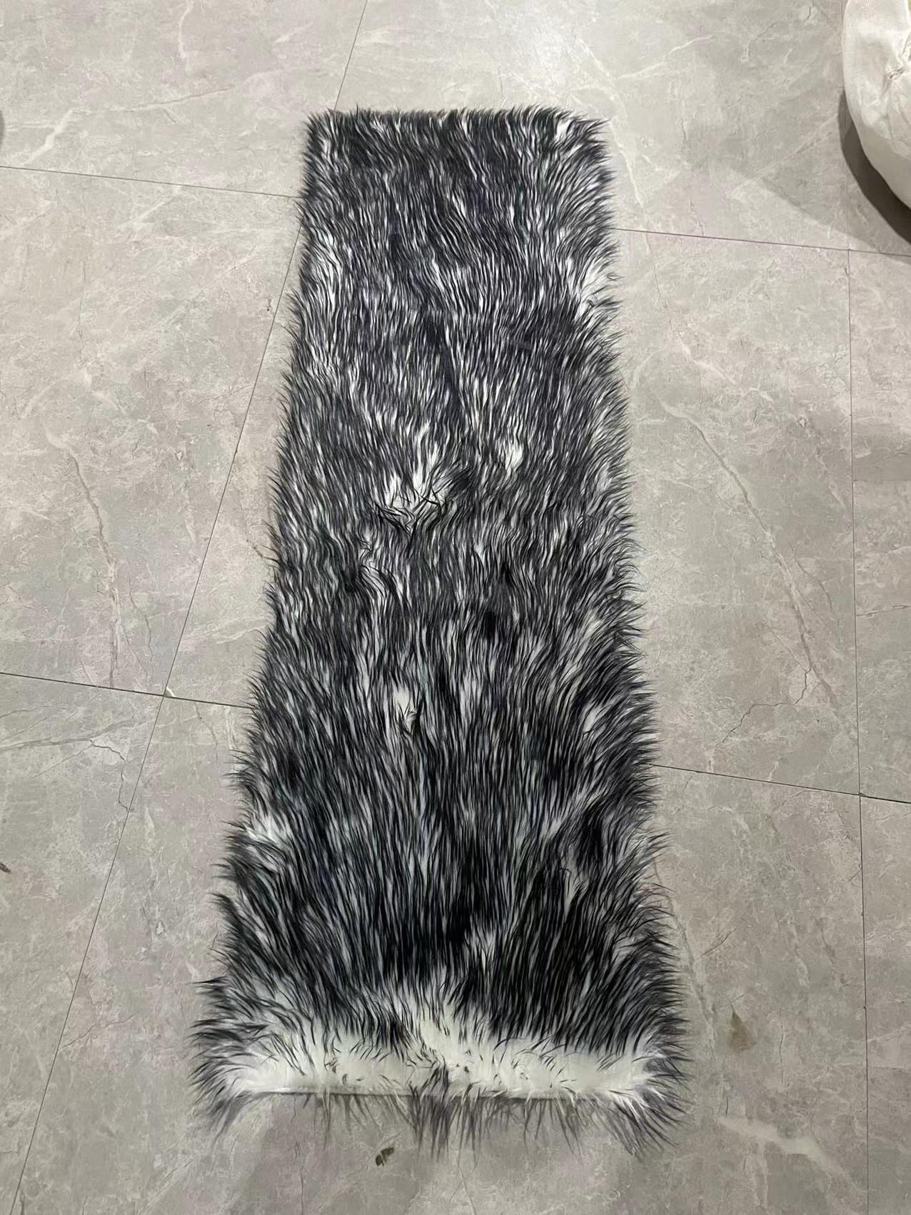 ลูกกลิ้งปลายสีขาวและดำ