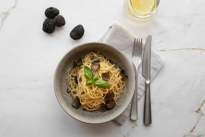 Cuisine italienne artisanale pot en verre de 50g Sauce à la crème à la truffe riche en basilic noix Bianchetto célébrant la tradition - Product Image 6