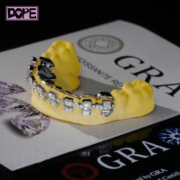 Fine Grillz Grilles personnalisées Dents Bretelles Style 925 Argent Hip Hop 8 sur 8 VVS Baguette Diamant Moissanite Grillz