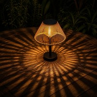 Lampe de table LED sans fil, solaire, étanche, en rotin tressé, rechargeable par USB, pour extérieur, jardin, patio, balcon, cour