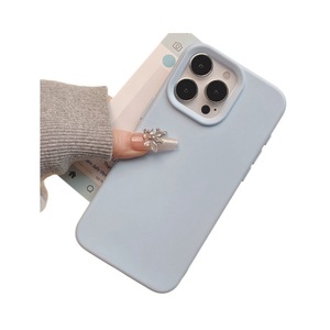 เคสโทรศัพท์ซิลิโคนแบบเต็มตัว สีพื้นด้าน ป้องกันการตกกระแทก สำหรับ iPhone 15 16 Pro 17 - Product Image 3