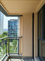 Panneau mural extérieur en WPC co-extrudé, imitation bois, moderne, imperméable, anti-moisissure, résistant à l'humidité, solution complète pour les projets de villas