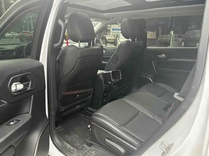 <span class=keywords><strong>Jeep</strong></span> <span class=keywords><strong>Grand</strong></span> Cherokee 4WD 2022 <span class=keywords><strong>2023</strong></span> 2024 Usado, con Personalización Interior, Volante a la Izquierda, Asientos de Cuero Oscuro, SUV - Product Image 4