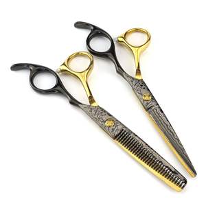 <span class=keywords><strong>Ciseaux</strong></span> <span class=keywords><strong>de</strong></span> coiffure professionnels à lame droite en damas noir et or <span class=keywords><strong>de</strong></span> 6,0 pouces pour la dégaine et la coupe <span class=keywords><strong>de</strong></span> franges - Product Image 5