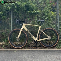 Vélo de gravier en carbone avec boîte à outils 12 ° Vélo de gravier en carbone avec guidon, câblage interne, freins à disque hydrauliques, 2x12 vitesses
