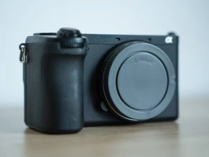 กล้องดิจิตอลมือสอง APS-C BSI-CMOS Sensor รุ่น A6700 ความละเอียด 26MP บันทึกวีดีโอ 4K กล้องอัลฟ่า A6700 - Product Image 3