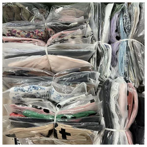 Liquidación de Fábrica al Por Mayor: Lotes Mixtos de Vestidos y Ropa Usada de Marca para Mujer, Ropa a Granel Surtida, Stock de Prendas Femeninas - Product Image 1