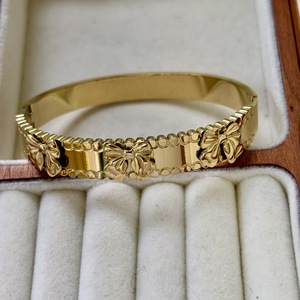 Brazalete <span class=keywords><strong>de</strong></span> Acero Inoxidable <span class=keywords><strong>de</strong></span> <span class=keywords><strong>Alta</strong></span> Calidad para Mujer, con <span class=keywords><strong>Diseño</strong></span> <span class=keywords><strong>de</strong></span> Trébol <span class=keywords><strong>de</strong></span> Cuatro Hojas, Chapado en Oro <span class=keywords><strong>de</strong></span> 18K, Resistente al Deslustre - Product Image 6