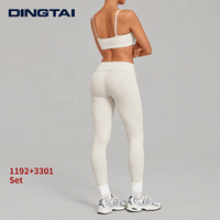 Ensemble de sport deux pièces Dingtai rembourré à col carré et double bretelle, avec leggings froncés à taille repliable pour femme