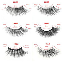 Faux cils style renard, demi-œil, allongés pour l'angle extérieur, épais, recourbés et angulaires, plusieurs paires