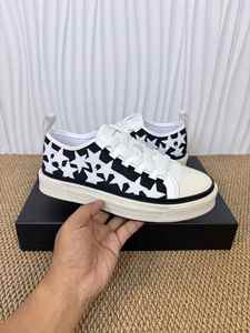 Zapatos Casuales de Lona de Diseño de Lujo Originales, Zapatos para Caminar de Primera Calidad con Cordones, Dropshipping, Múltiples Colores Opcionales - Product Image 1