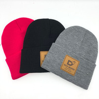 Bonnet tricoté personnalisé en maille côtelée avec logo en cuir, pour hommes et femmes, idéal pour l'hiver – Vente en gros OEM/ODM