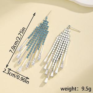 Boucles d'oreilles pendantes unisexes super scintillantes, mode, cristal, strass, géométriques, longues franges, exagérées, élégantes, tendance, populaires - Product Image 3