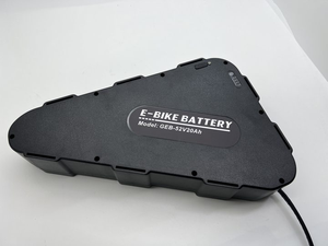 Batterie triangulaire pour vélo électrique 48V 52V 72V 1000W 2000W 3000W 5000W, pack triangulaire 30Ah compatible avec les trottinettes et les kits de vélos électriques - Product Image 5