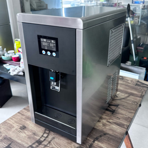 Generatore d'acqua atmosferico da tavolo da 20L/giorno per uso domestico, estrae l'acqua dall'aria con un'umidità dell'aria del 80% - Product Image 4