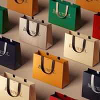 Sac cadeau en papier uni mat minimaliste personnalisé avec poignée en ruban satiné contrasté pour l'emballage de vêtements et de cosmétiques
