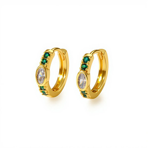 Aros chapados en oro de 14k con circonita y piedras verdes para fiestas - Product Image 5