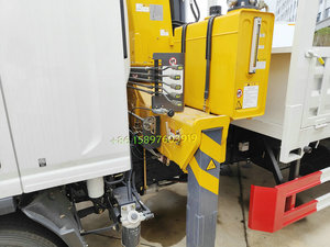 Grúa hidráulica de 5 toneladas montada en camión ISUZU NPR de buena calidad para exportación a <span class=keywords><strong>El</strong></span> Salvador - Product Image 3